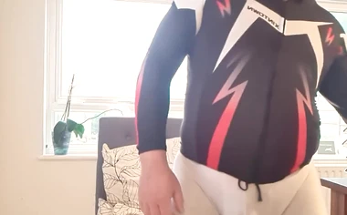 Which is the best cycling outfit?