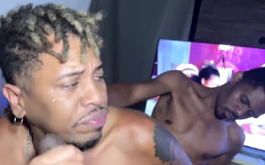 Biggest whoredom in the favela&comma; after an F1 there was the biggest makeout&period;