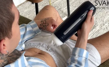 Harry Jen Harry with the new Svacom toy